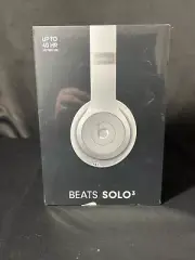 Beats by Dr. Dre Solo3 A1796 Silver Wireless Bluetooth On Ear Headphones