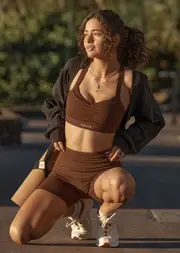 [Lorna Jane] Bring It All Pocket Sports Bra in Brown, Size - Large L Espresso