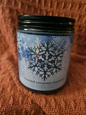 NEW Frosted Coconut Snowball Single Wick Candle 7 oz Bath & Body Works