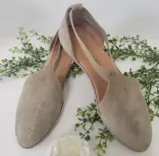 Gentle Souls by Kenneth Cole Natalia Camel metallic wedge shoes, size 8
