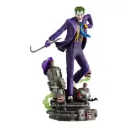 Batman - The Joker Deluxe 1/10th Scale Statue By Iron Studios
