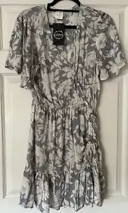 Anthropologie By Together Makayla Dress Gray/White Flower Ruffles V-neck Size L