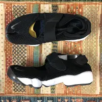 在飛比找蝦皮購物優惠-【MOStore代購】Nike W air rift 黑白 