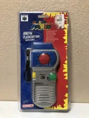 Nintendo 64 Super Mario AM/FM Flashlight Radio with Siren *New & Sealed*