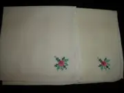 2 PIECE SET VINTAGE TABLE CLOTH NAPKINS SIZE 15" INCH SQUARE HAND CROSS STITCH