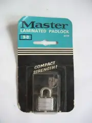 Vtg NOS Master laminated padlock 9-d Miniature small 3/4"