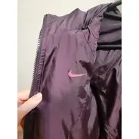 在飛比找蝦皮購物優惠-二手 Nike 雙面穿 女羽絨外套 深紫色