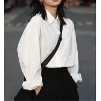 在飛比找蝦皮商城優惠-英倫風寬鬆白色襯衫女2023女裝新款設計感氣質長袖港味翻領襯
