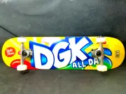DGK Skateboard Complete 8.0 Juicy DGK Wheels Abec 5 Bearings Kids Skate
