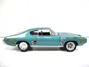 JOHNNY LIGHTNING - ARNIE "THE FARMER" BESWICK THE BOSSMAN PONTIAC GTO DRAG CAR