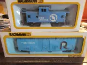 Bachmann The Rock Great Northern Reefer Blue Caboose Wide Vision Ho Gauge Trains