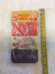 VINTAGE DIME STORE TOY, NOS : PUZZLE RINGS