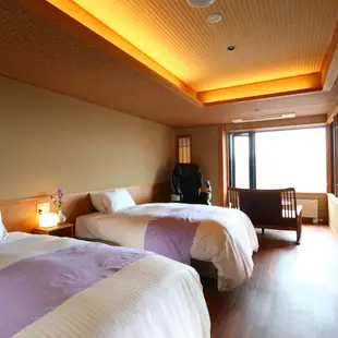 俯瞰北阿爾卑斯山脈的露天浴池旅館 東館Kita Alps o Nozomu Rotenburo Hotel Higashidate