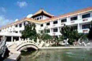 梁山金沙灘大酒店Liangshan Golden Beach Hotel