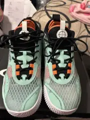 AND1 Scope Men’s 9.5 Women’s 11 Sneakers Mint Green Black. Orange Box. See Phot