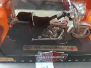 FLSTS HERITAGE SPRINGER HARLEY DAVIDSON MAISTO DIECAST 1:18 NEW (102)