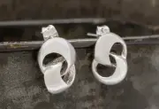 INTERLOCKING LOOP EARRINGS