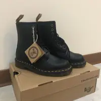 在飛比找蝦皮購物優惠-Dr. Martens Vegan 1460 classic