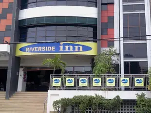 河岸飯店Riverside Inn