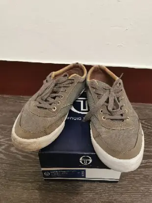 Sergio Tacchini tennis shoes size 10US