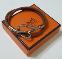 在飛比找Yahoo!奇摩拍賣優惠-愛馬仕  HERMES PARIS  經典 銀色 LOGO 