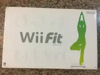 在飛比找Yahoo!奇摩拍賣優惠-二手盒裝Wii Fit+Fit原版遊戲(Wii U可以共用)