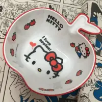 在飛比找蝦皮購物優惠-Sanrio Hello Kitty 美耐皿 蘋果造型碗 零