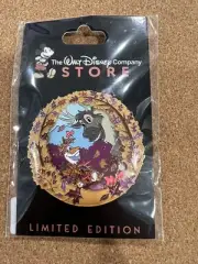Disney D23 Expo 2024 DEC WDCS Seasons of Friendship Olaf Sven Frozen Fall Pin