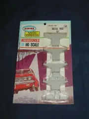 AURORA MODEL MOTORING SLOT CAR HO GAUGE - TRESTLE POST SET 1230