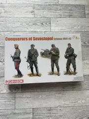 Dragon - German Conquerors of Sevastopol Crimea 1941 (4 Figures)- 1/35 -6702
