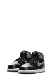 Jordan 1 Retro High Top Sneaker in Black/Medium Grey/White at Nordstrom, Size 7 M