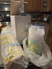 New Lilly Pulitzer Lemon Pitcher / 4 glass Set and Yellow Stripes Picnic Blanket