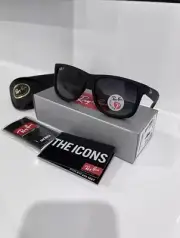 New Ray-Ban Justin RB4165 Matte Black/ Gradient Grey Sunglasses