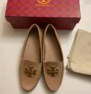 TORY BURCH EVERLY DRIVER LEATHER LOAFER PINK MOON /ROLLED BRASS LOGO Sz 9.5