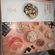 New in BOX LEKUE Microwave POPCORN MAKER 100% PLATINUM SILICONE