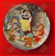 Snow White and the Seven Dwarfs "Happy Ending" Collectors Plate - MIB