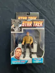 Star Trek Captain Kirk Figure W Command Chair Lights Sounds Diamond Select 2008