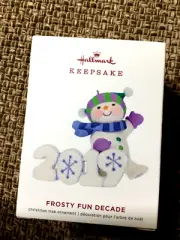 Yr 2019, FROSTY FUN DECADE,NEW IN BOX,SNOWMAN