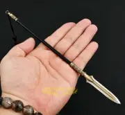 TOY SPEAR 1/6 Ironclad Valor Gilded Lance of the Silver Order – Unbroken Prowess
