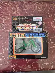 Vtg Motor Max 1975 HUFFY TRADEWIND Bike Die Cast Metal CITY CYCLES 1/20 Scale