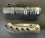 New Smith & Wesson 110147 Delta Force CS-20 Flashlight & Oasis Locking Knife