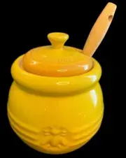 NEW WITH TAGS Le Creuset Honey Pot with Silicone Honey Dipper UNUSED PERFECT