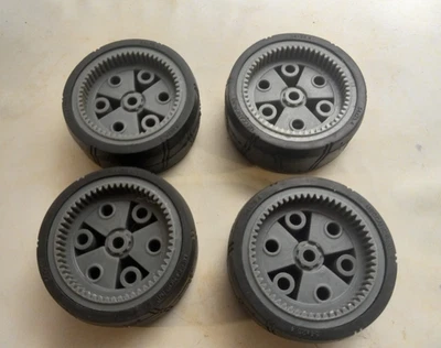 Meccano Erector : Wheel Hub and Tire: Parts 187 C & 142 R: Set of 4