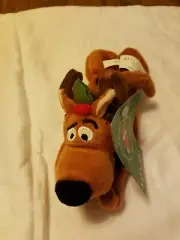 Scooby-doo bean bag plush - Wearing reindeer ears and a sprig of holly - 8"
