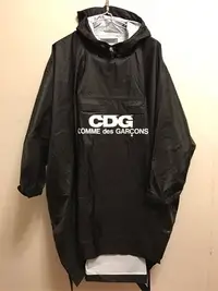 在飛比找Yahoo!奇摩拍賣優惠-Comme des garcons rain coat 斗篷