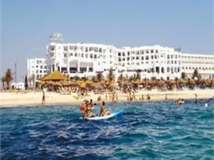 亞斯曼海灘飯店Yasmine Beach Hotel