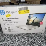 HP 15-dy2132wm (256GB SSD, Intel Core i3-1115G4, 4.1 GHz, 4GB RAM Touch Screen