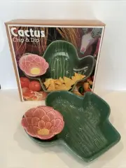 Vintage Treasure Craft Saguaro Cactus Green w/Pink Bloom Chip And Dip Set NOS