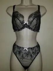 Agent Provocateur Kaylie bra size 36DD and brief size AP 4 or AP 5 NWT