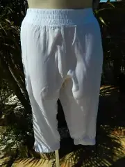 AUTOGRAPH +Size Crop Zip Pants – White - Size 22